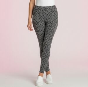 Victoria's Secret Pink Yoga Leggings Aztec Design Black & White Size Large